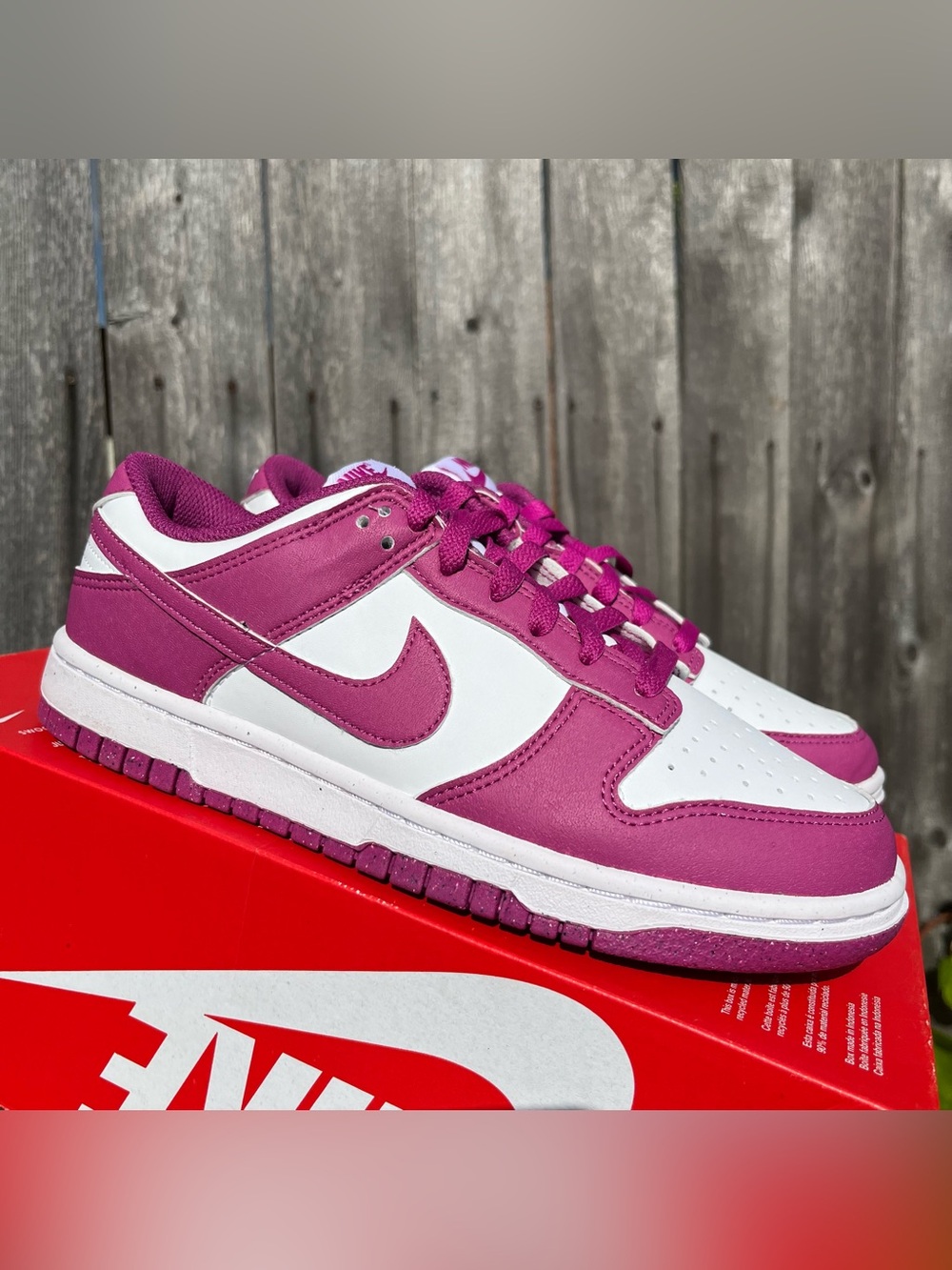 Women Nike Dunk Low Fuschia size 8